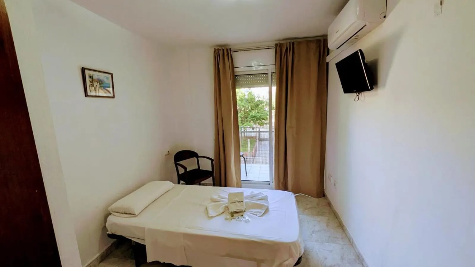 Hostal Europa Tarragona Guest house